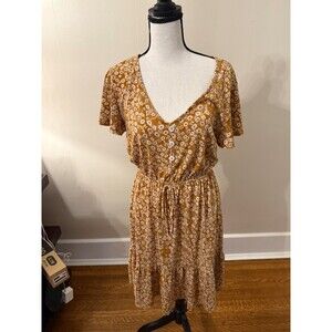 Kaileigh Floral V Neck Flutter Sleeve Midi Dress in Mustard Seed Size M